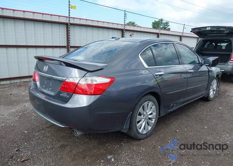 2013 Honda Accord Touring z USA, uszkodzony, nr VIN 1HGCR3F99DA026592